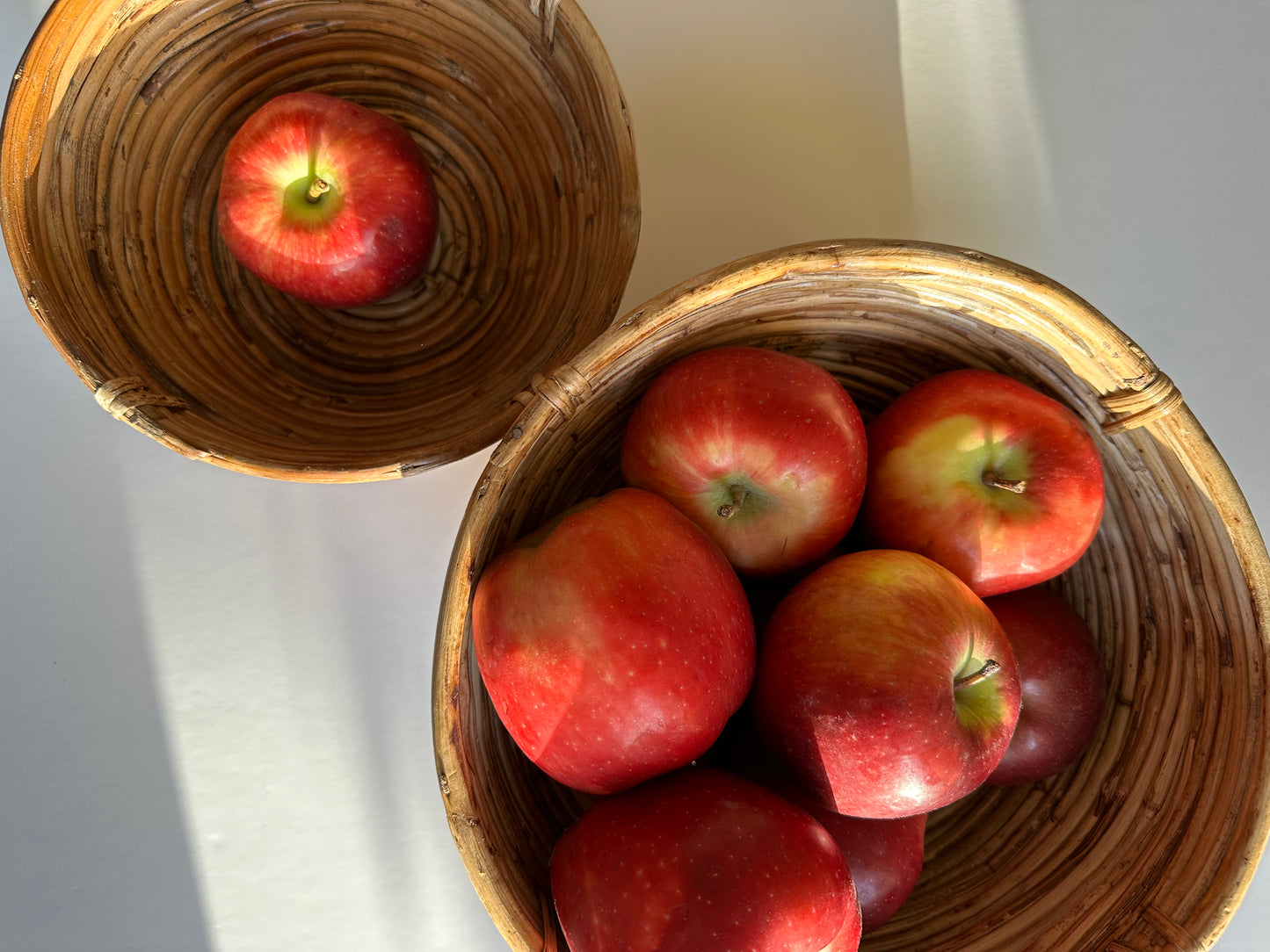 Coiled cane fruit bowl - Small
